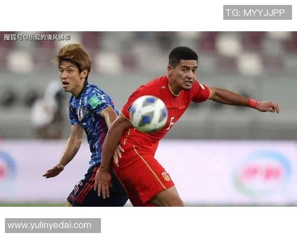 西安飞盘队配合引发热议球迷对战术和默契的不同看法