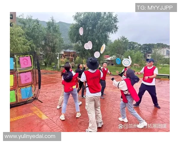 重庆飞盘队战术解析:如何在比赛中提升团队协作与胜率 重庆飞盘队战术解析:如何在比赛中提升团队协作与胜率