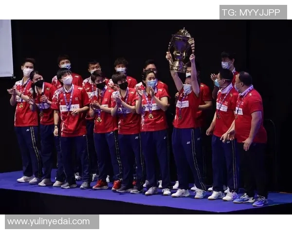 南京羽毛球队与成都羽毛球队赛后复盘分析双打配合与战术执行的关键因素 南京羽毛球队与成都羽毛球队赛后复盘分析双打配合与战术执行的关键因素